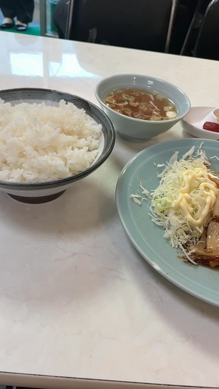 今日は焼肉定食頂きました